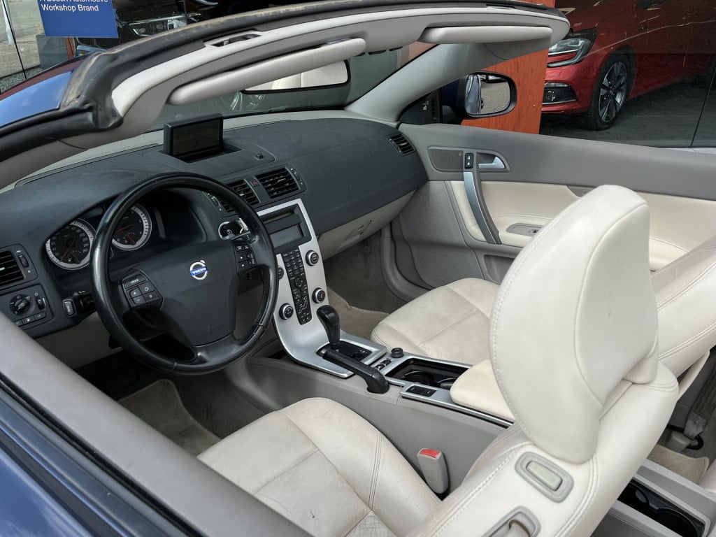 Volvo C70 convertible 2.0 d3 5 cilinder aut. summum | leer | nav | memory |