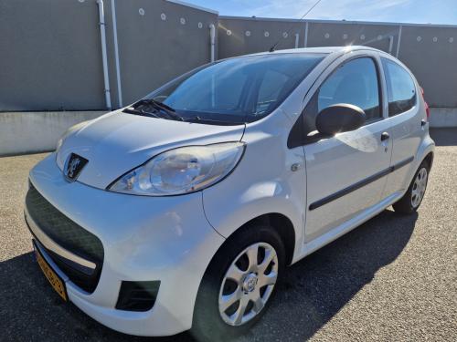 Peugeot 107 1.0-12V XR