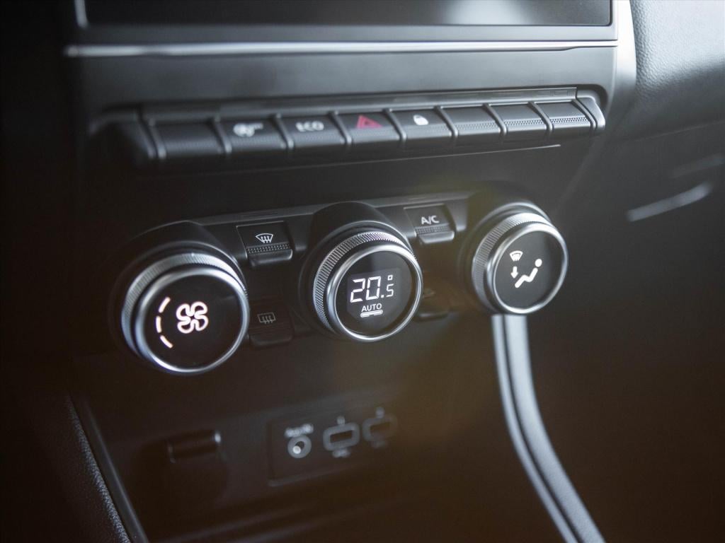 Renault Captur tce 140 intens | automaat | apple carplay | android auto | p