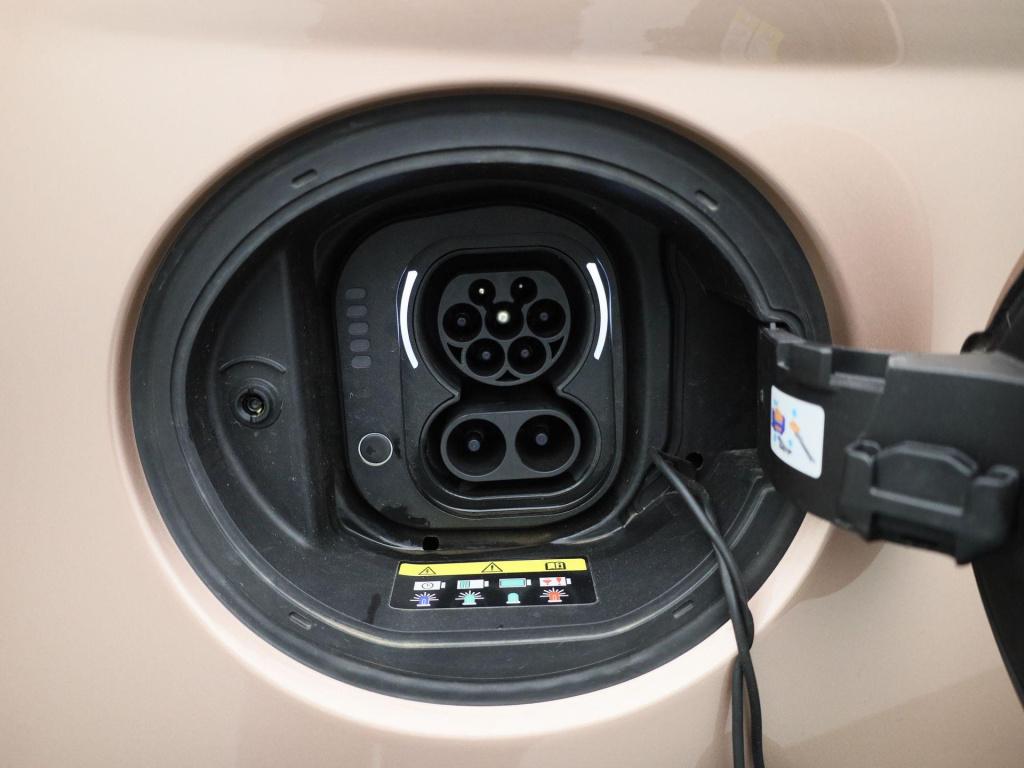 Fiat 500e icon 42 kwh | panoramadak | apple carplay / android auto | climat