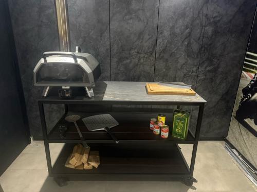 Buitenkeuken staal dekton pizza oven