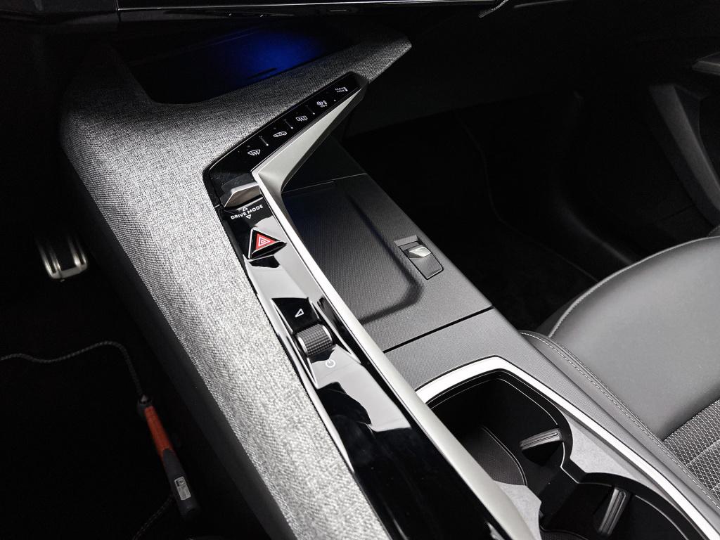 Peugeot 3008 hybrid 145 pk gt | rijklaar | elektrische kofferklep |