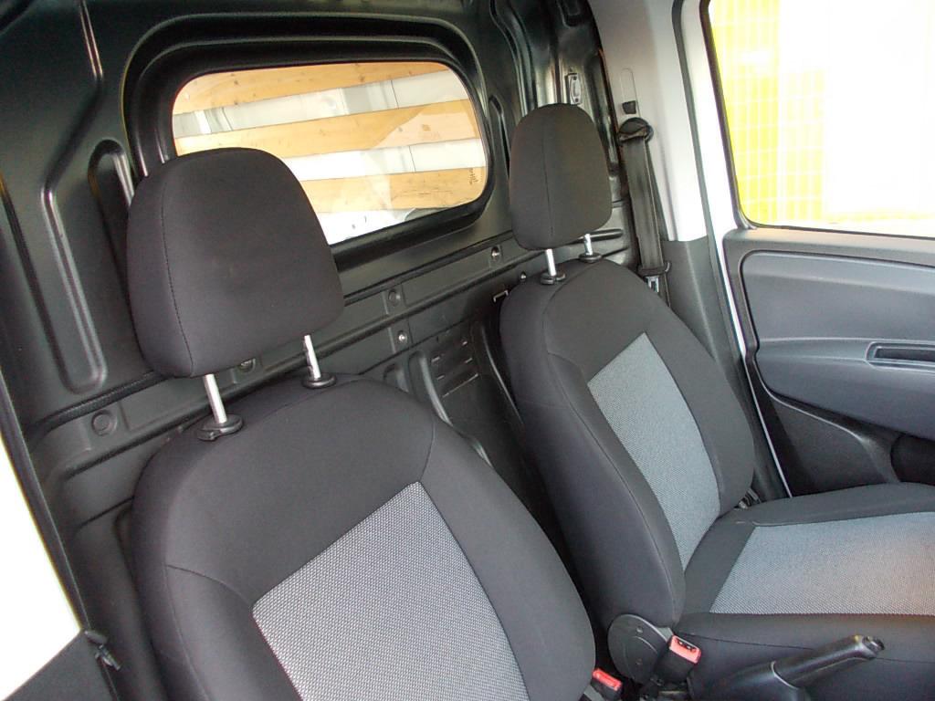 Fiat Doblo 1.3 jtd 90pk multijet 91000km airco, sch.deur