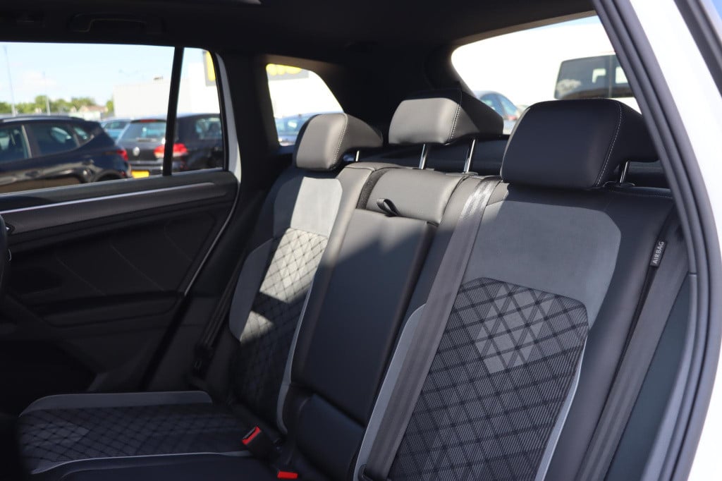 Volkswagen Tiguan 1.4 tsi ehybrid r-line business+ 245pk dsg6