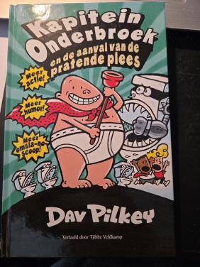 Kinderboek Kapitein Onderbroek en de aanval van de pratende plees