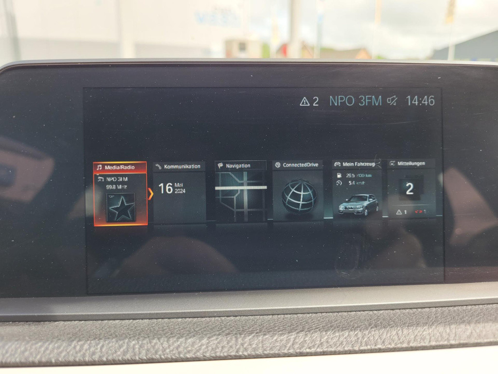 BMW 1 Serie 116i executive advantage . navi climate pdc lm velgen led stoel
