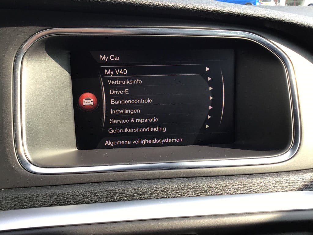 Volvo V40 2.0 t4 business sport stand kachel a.camera