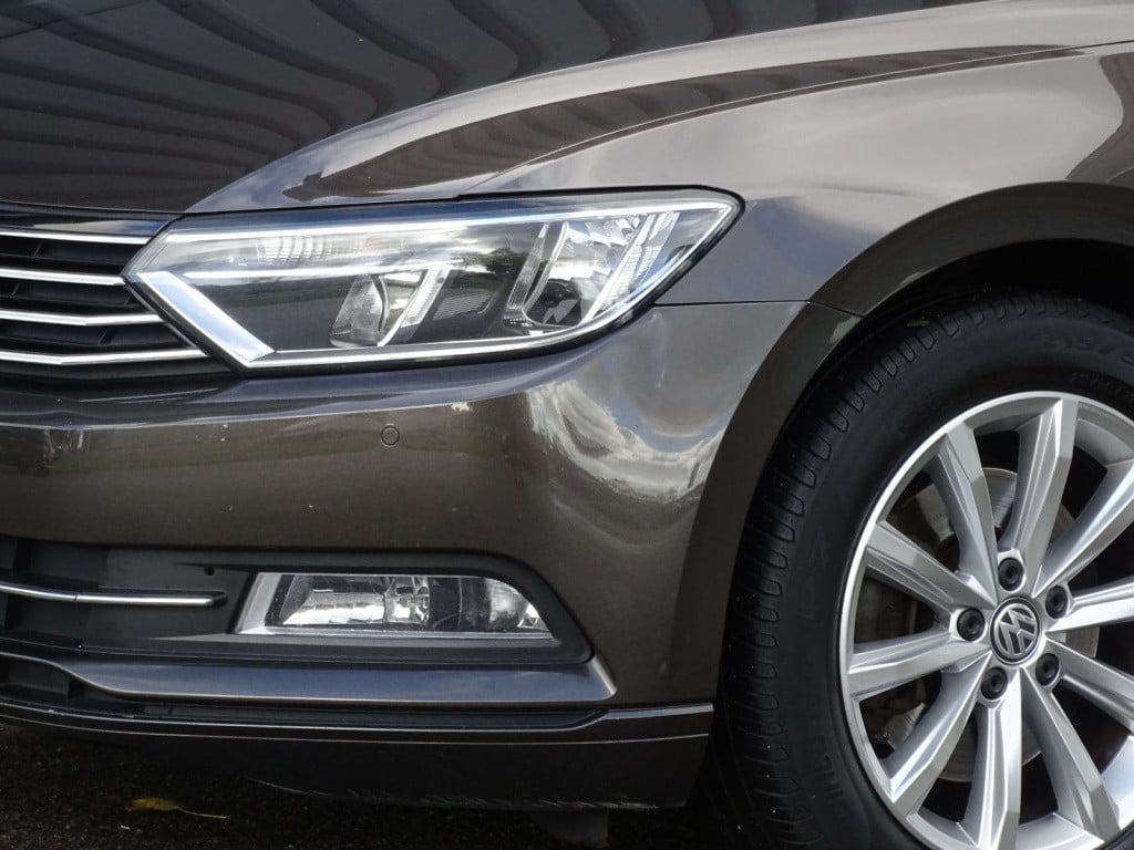 Volkswagen Passat variant 1.4 tsi act highline business automaat | pano | c