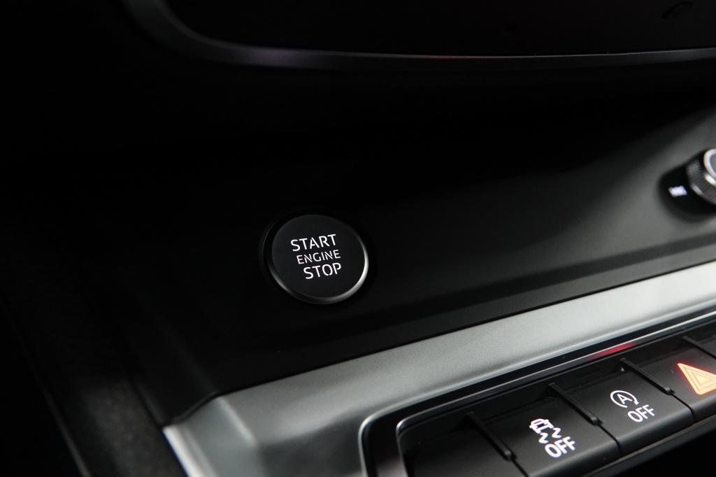 Audi Q3 35 tfsi pro line | keyless | led | camera |