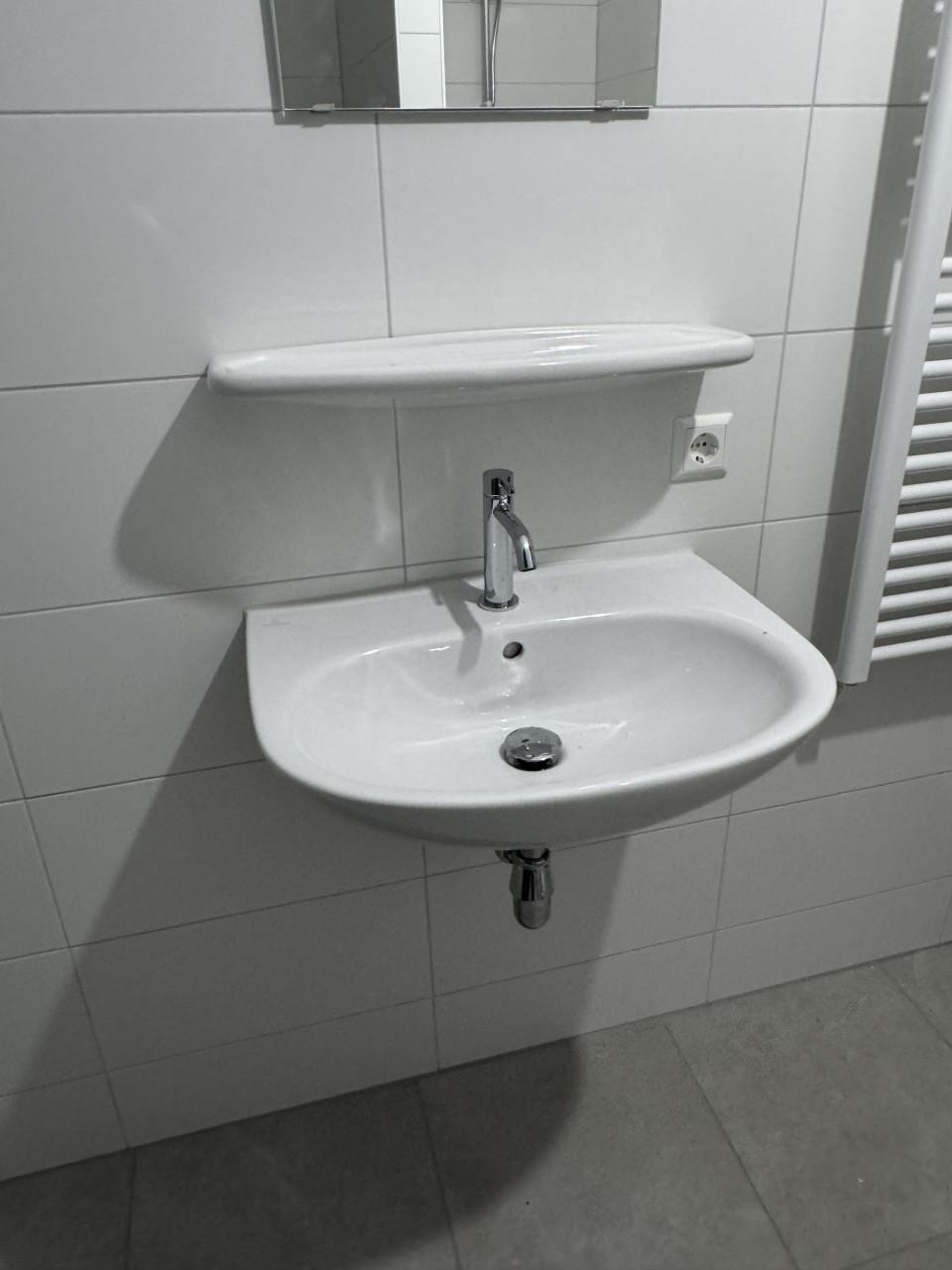 Nieuwe complete wastafelset – nooit gebruikt