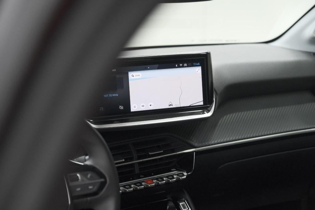 Peugeot 208 puretech 100 allure | camera | navigatie | parkeersensoren | ap