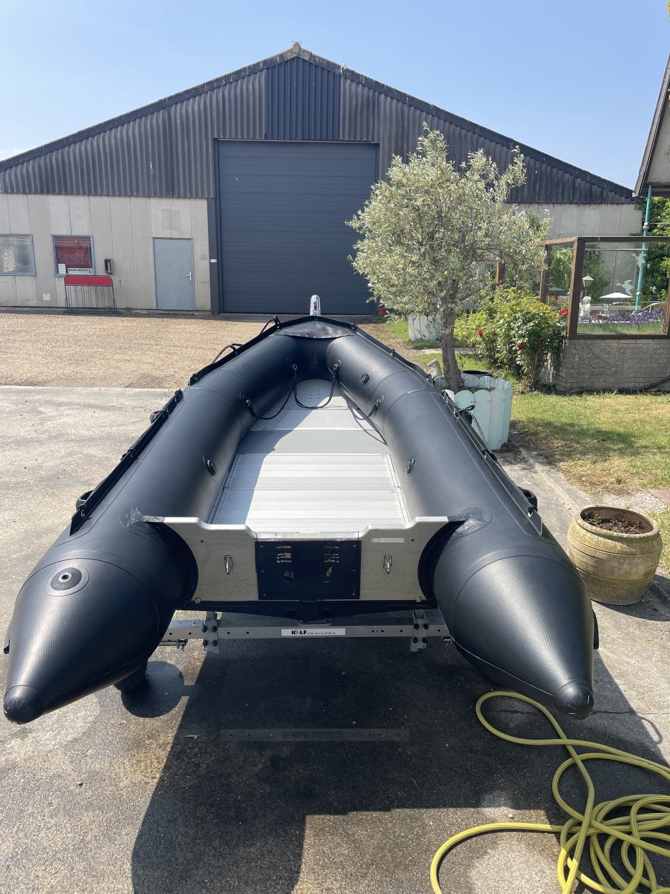 Bombard C3 met Yamaha F20