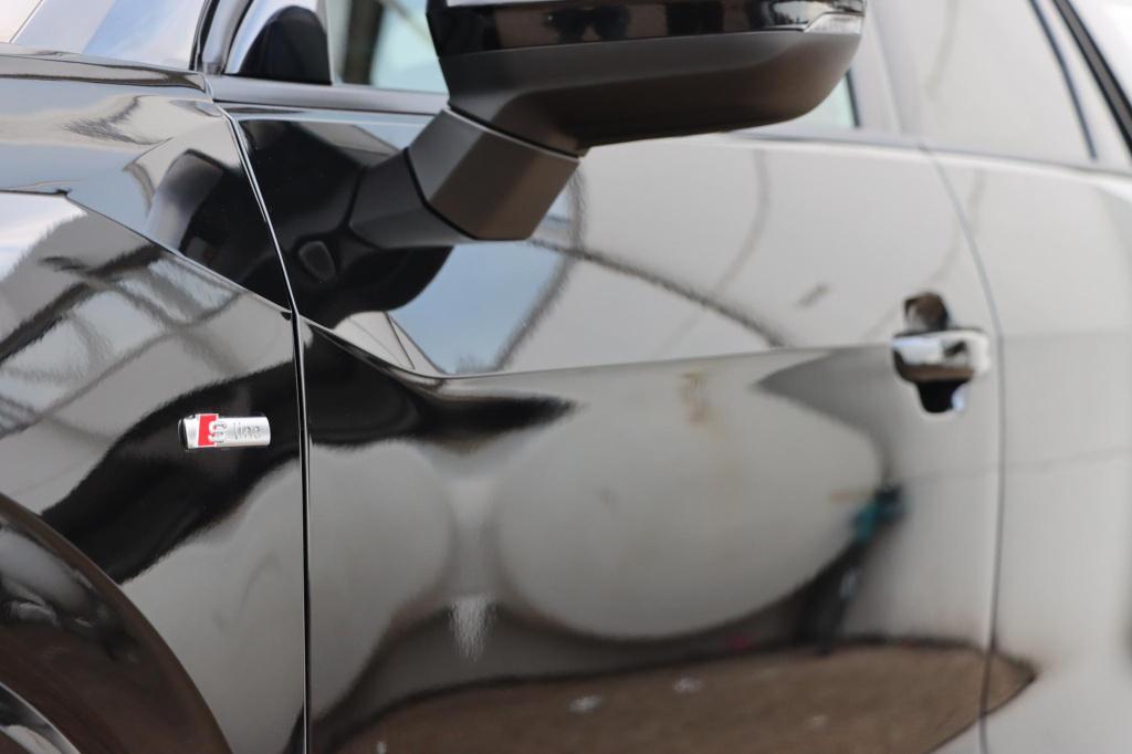 Audi Q2 35 tfsi s edition 150pk s-tronic | panoramadak