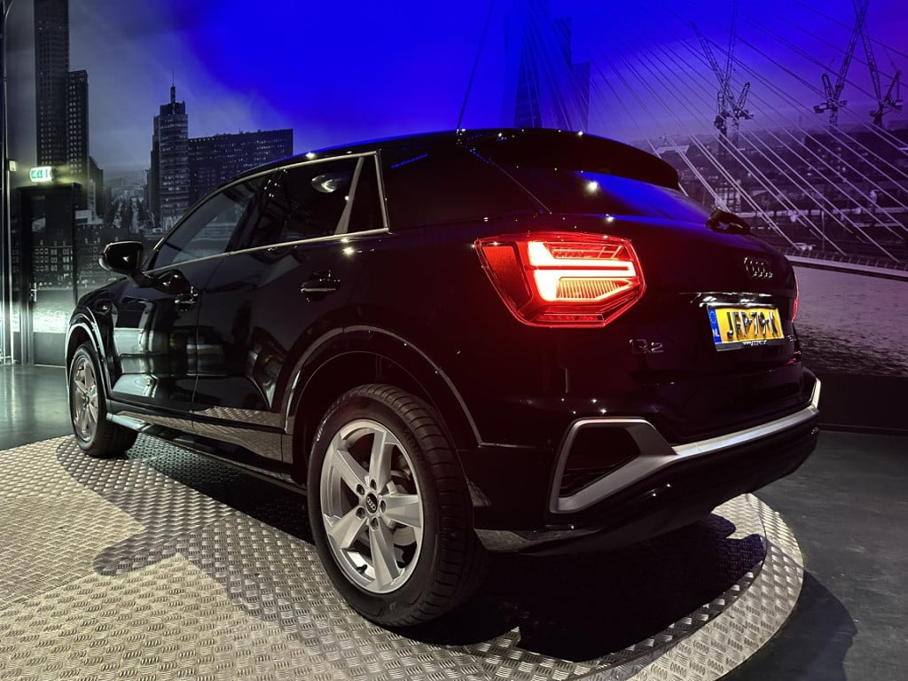 Audi Q2 35 tfsi s edition *navi*appconnect*camera*