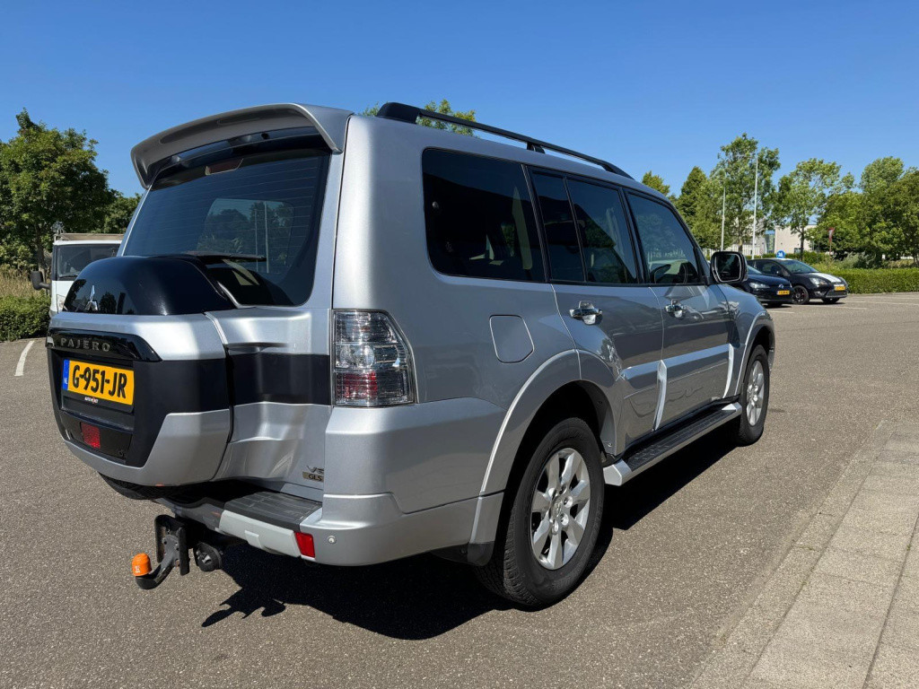 Mitsubishi Pajero 3.5 di- instyle automaat