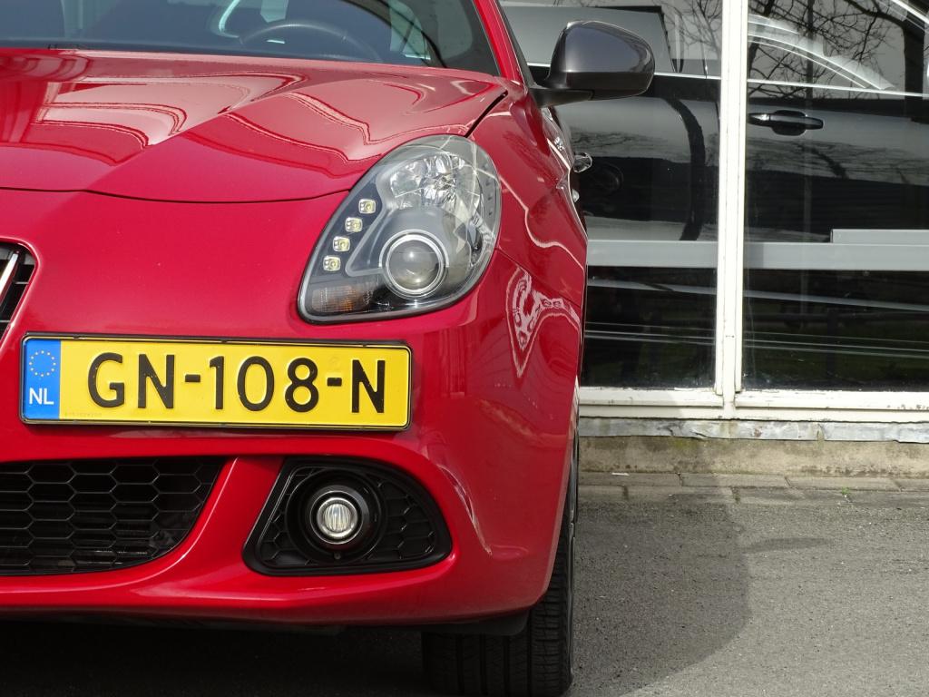 Alfa Romeo Giulietta 1.4 t distinctive | navi | 18"