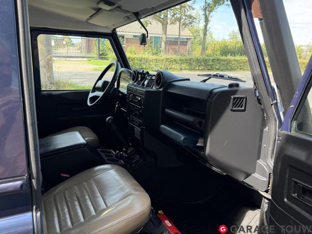 Land Rover Defender 2.4 td 90 sw se