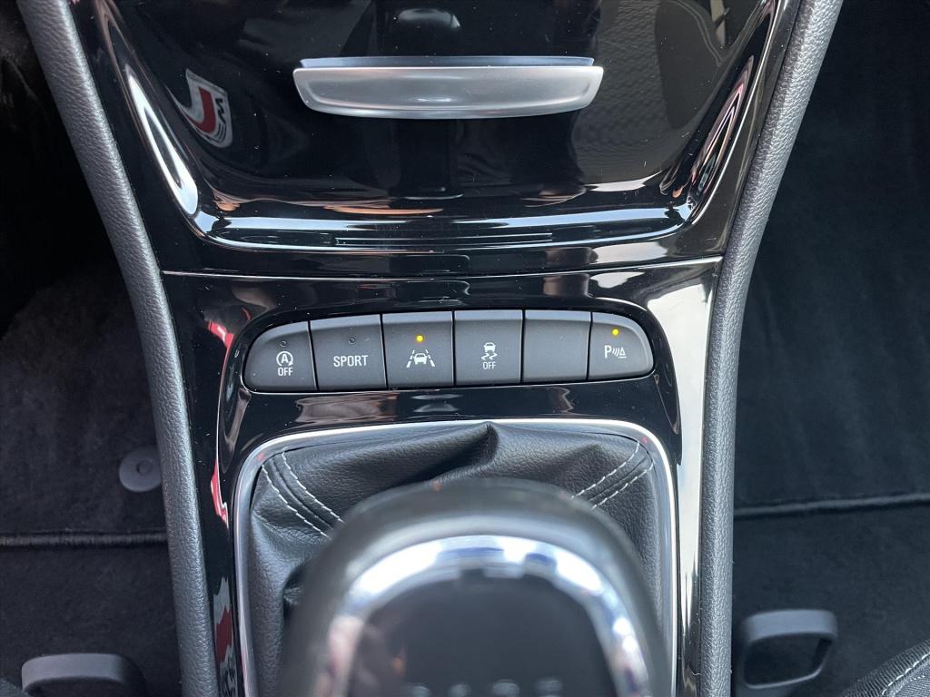 Opel Astra 1.4 turbo 92kw 5d