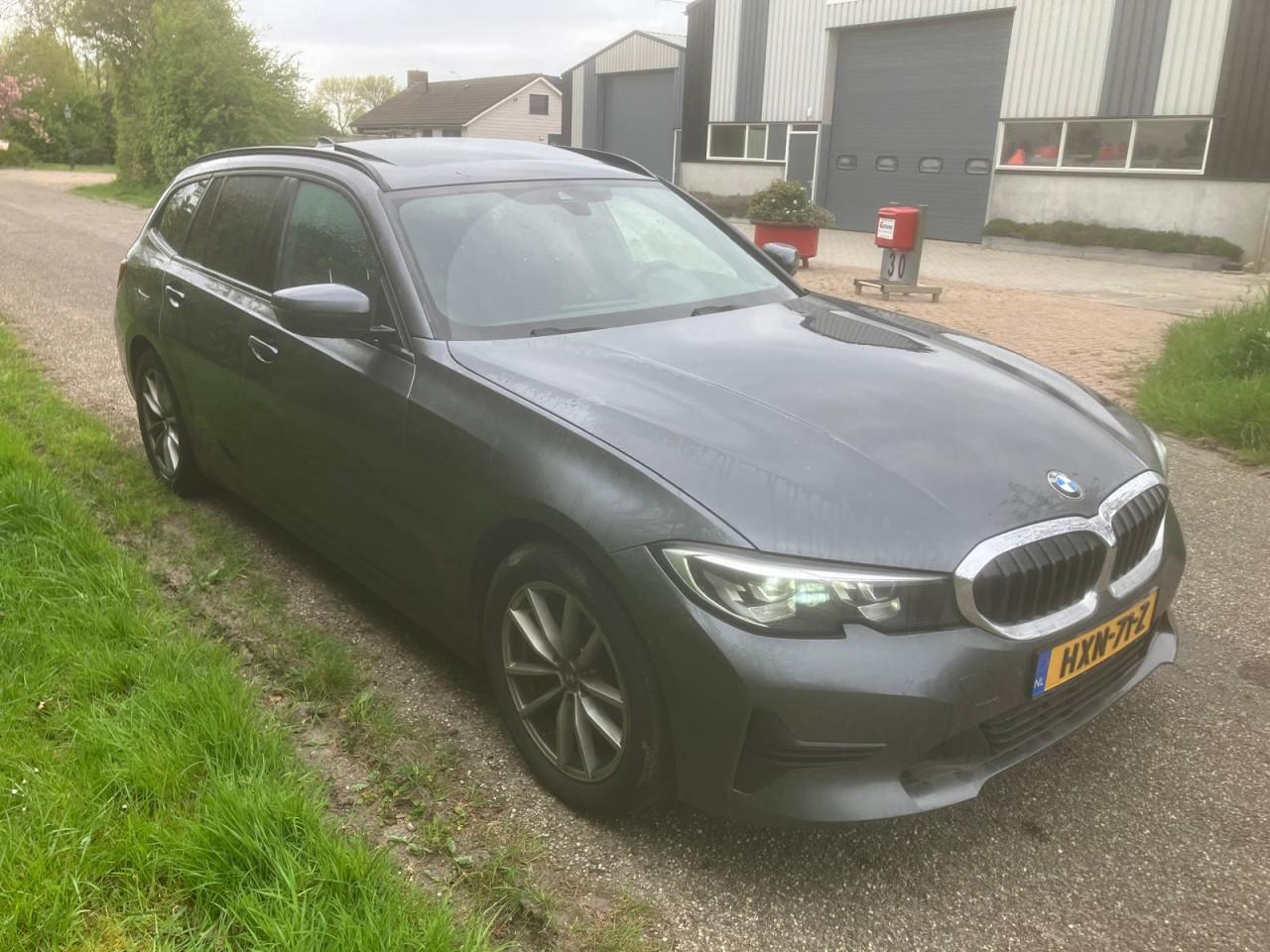 BMW 318i High Executive Automaat