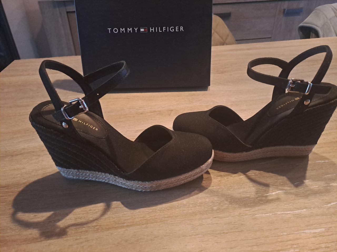 Tommy Hilfiger high wedges maat 35