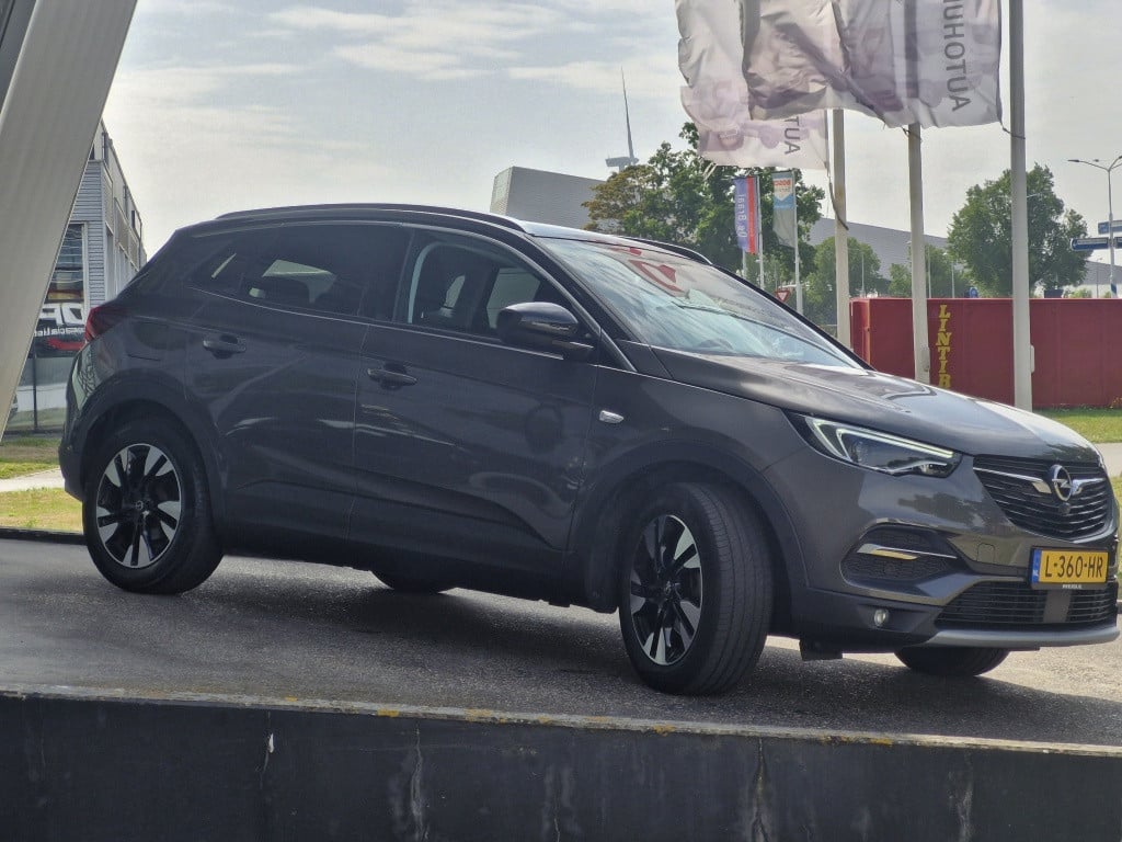 Opel Grandland X 1.2 turbo ultimate