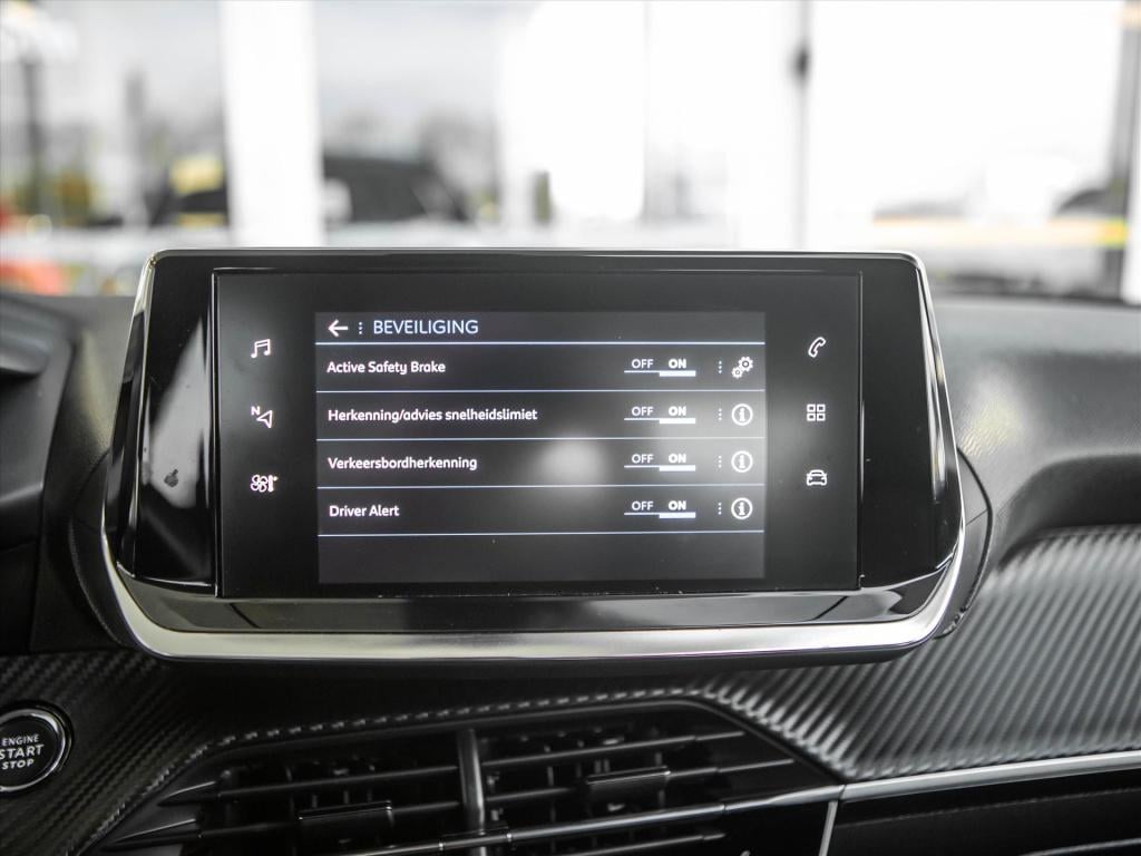 Peugeot 2008 1.2 puretech 130pk allure | stoelverwarming | park. sensoren |