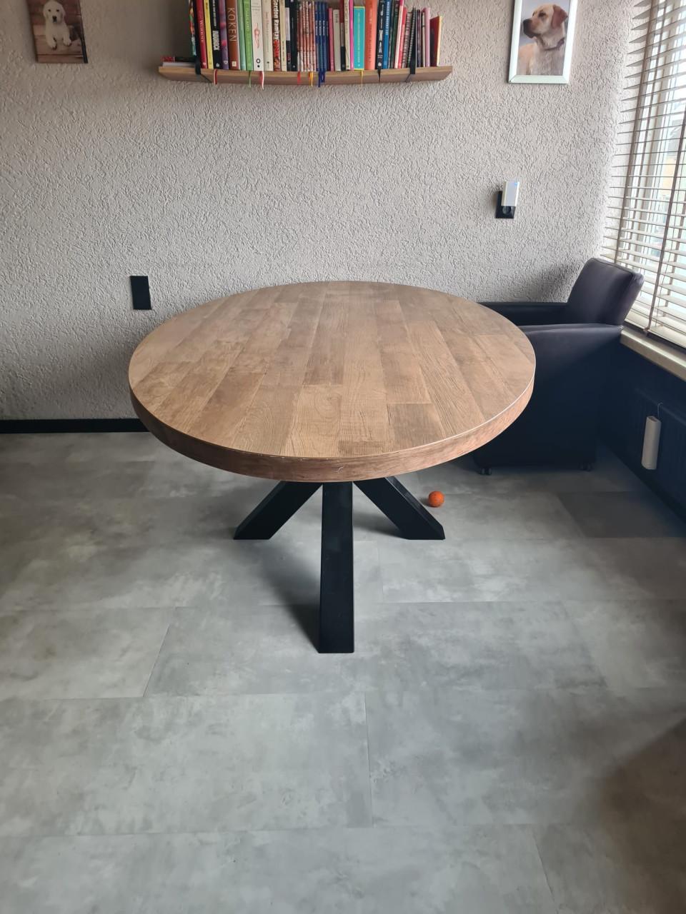 Ovale eettafel