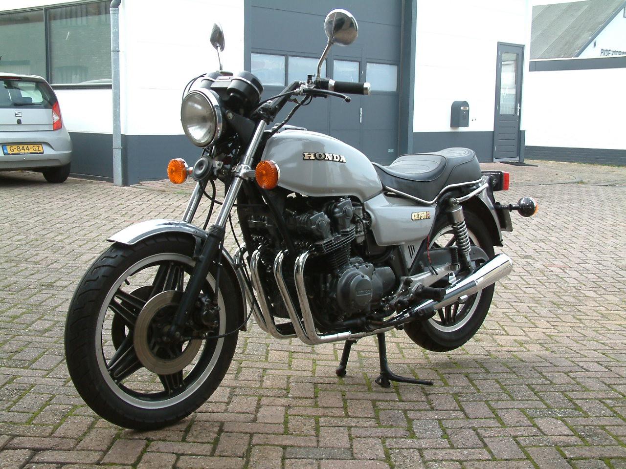Goede Honda CB750K  uit 1981 heeft onlangs complete nieuw uitlaat