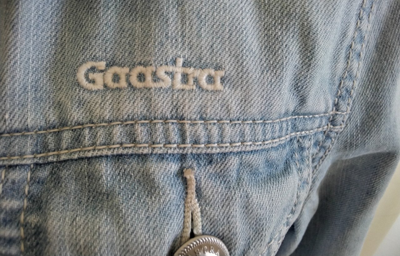 Vlot lichtblauw spijkerjasje  Merk Gaastra