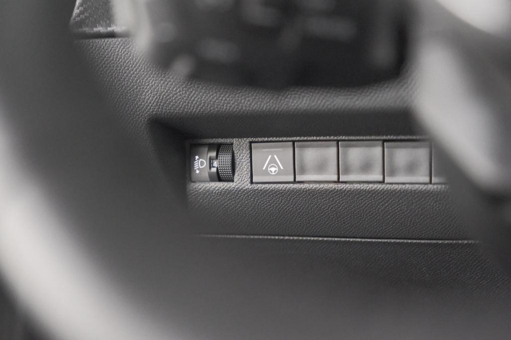 Peugeot 2008 puretech 130 eat8 allure | 360 camera | adaptieve cruise contr