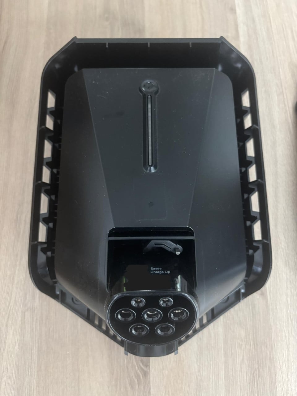 Easee Charge Up laadpaal. Zeer compact en in uitstekende staat!