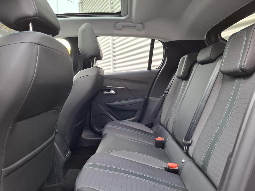 Peugeot 208 1.2 100 allure pano/clima/nav/cam