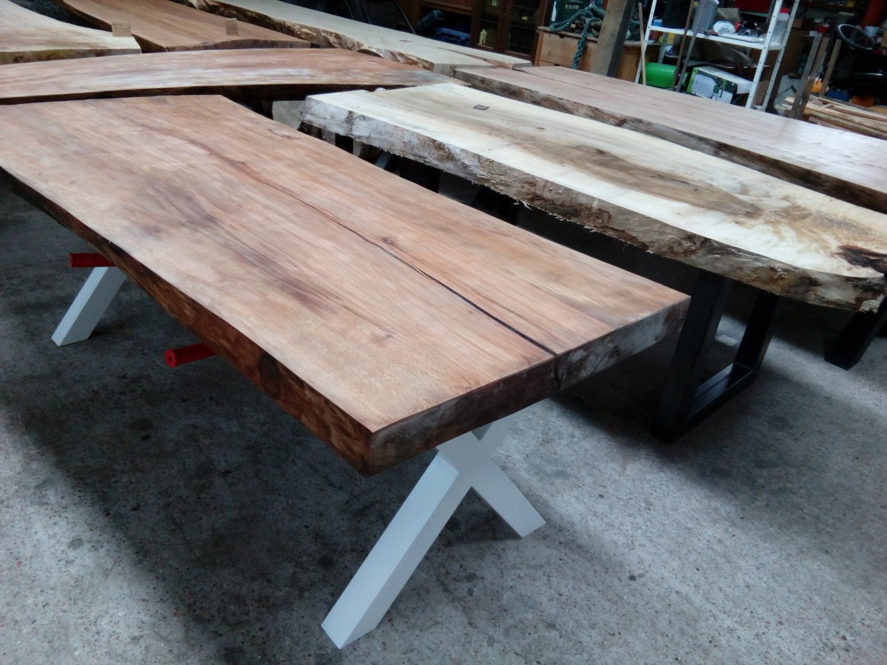 Planken Tafelbladen decoratie Boomstamtafels Bar Salon Zitbank