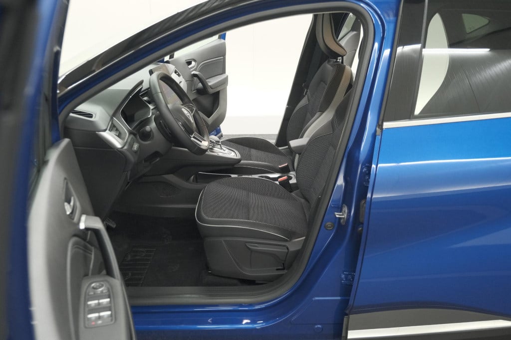 Renault Captur mild hybrid 140 edc techno | camera | 9.3 inch scherm | appl