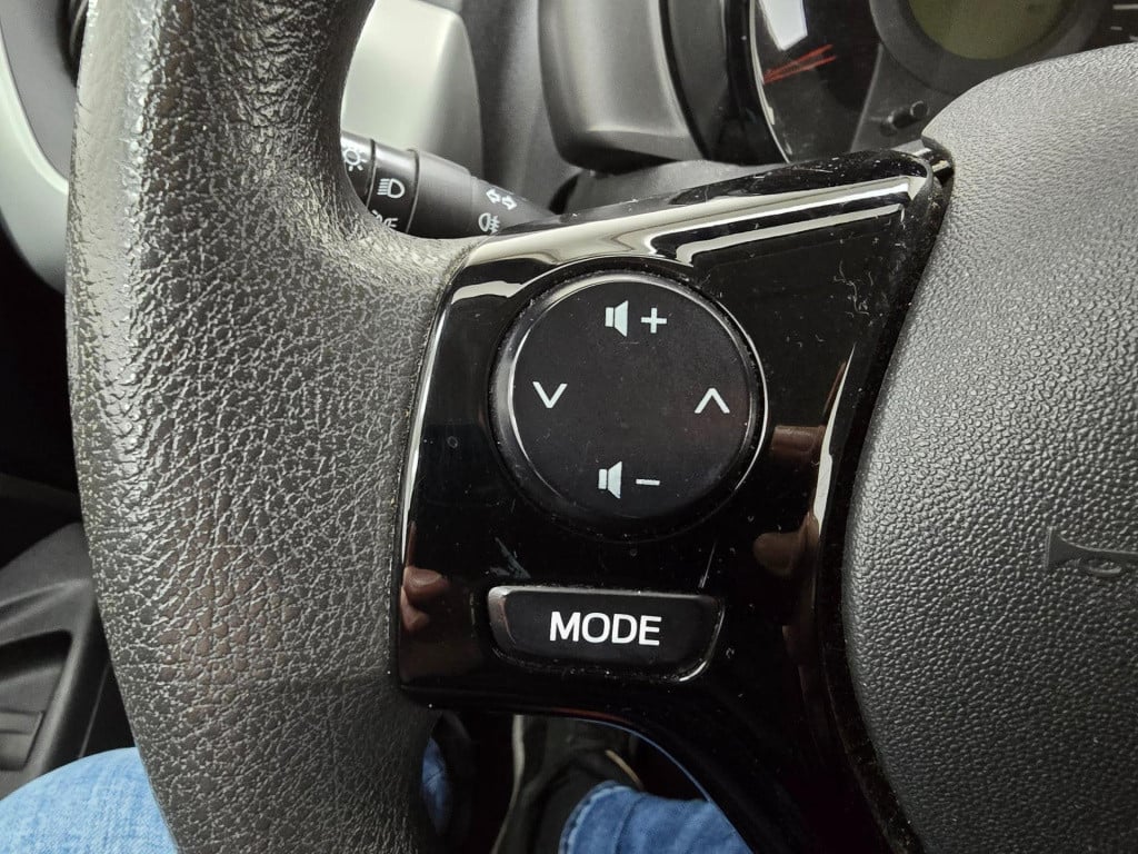 Peugeot 108 occasion 1.0 e-vti active met airco en antracietgrijs qua kleur
