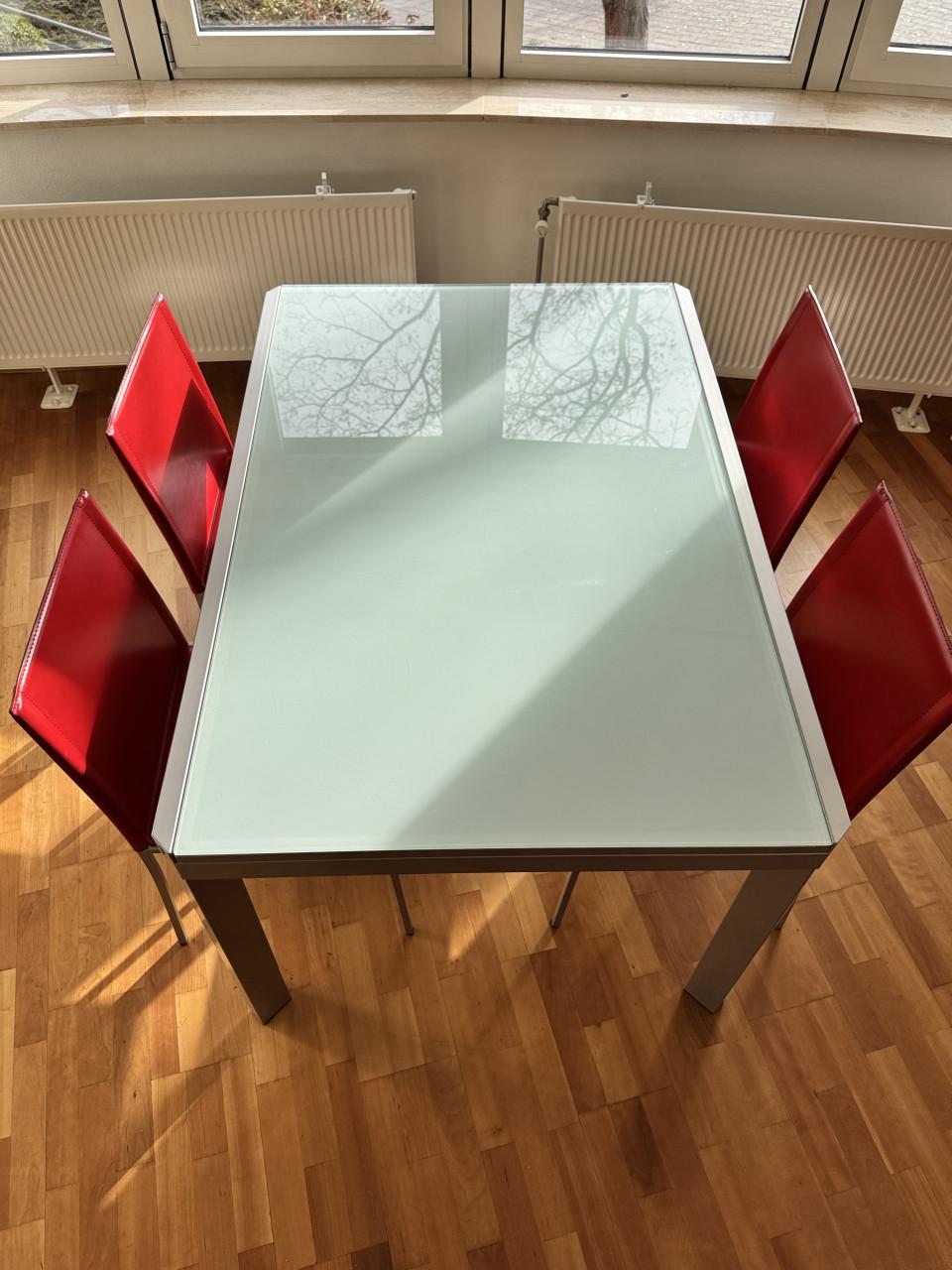 Rode leren eetkamer stoelen