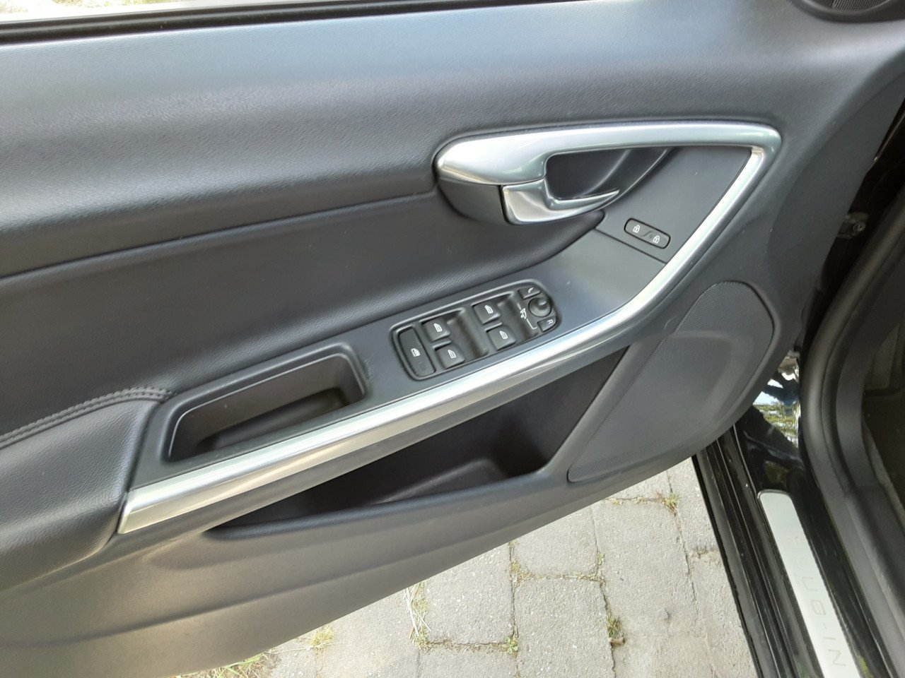 Volvo V60 2.4 D6 AWD Plug-In Hybrid Summum Automaat