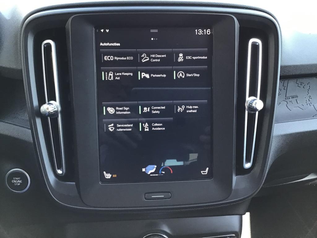 Volvo XC40 t4 190pk aut. momentum nieuwstaat i parkassist i navigatie i cru