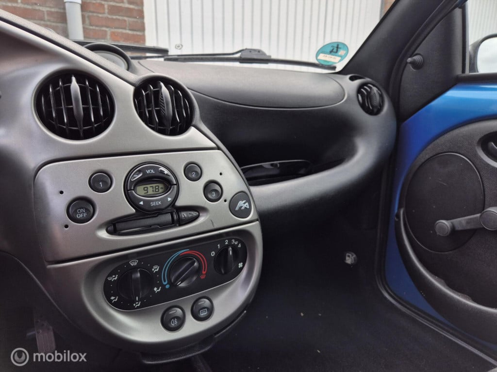 Ford KA 1.3 style / origineel nederlands