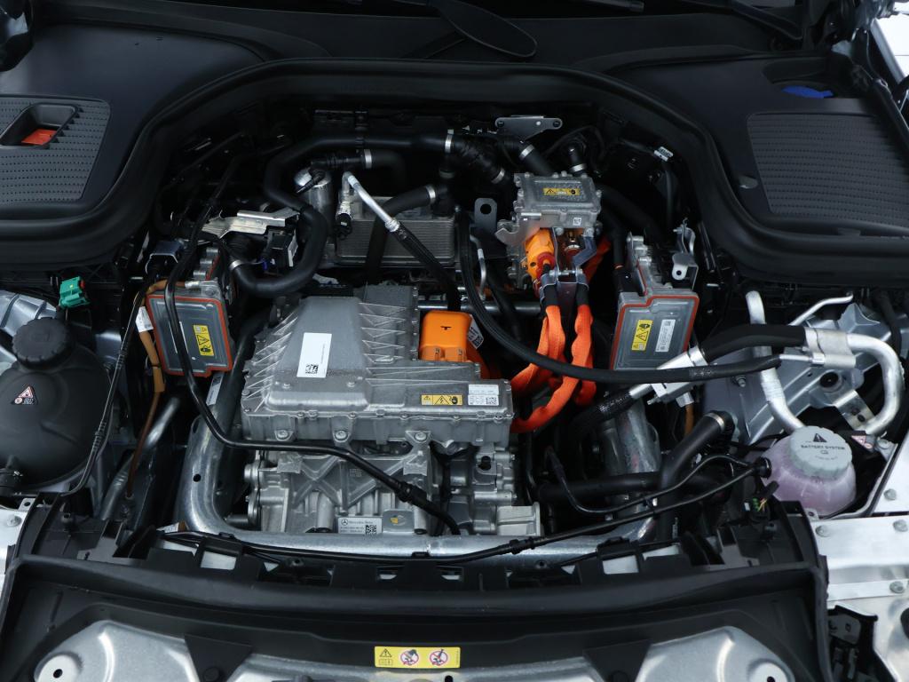 Mercedes-Benz Eqc 400 4matic luxury line 80kw | panoramadak | stoelverwarmi