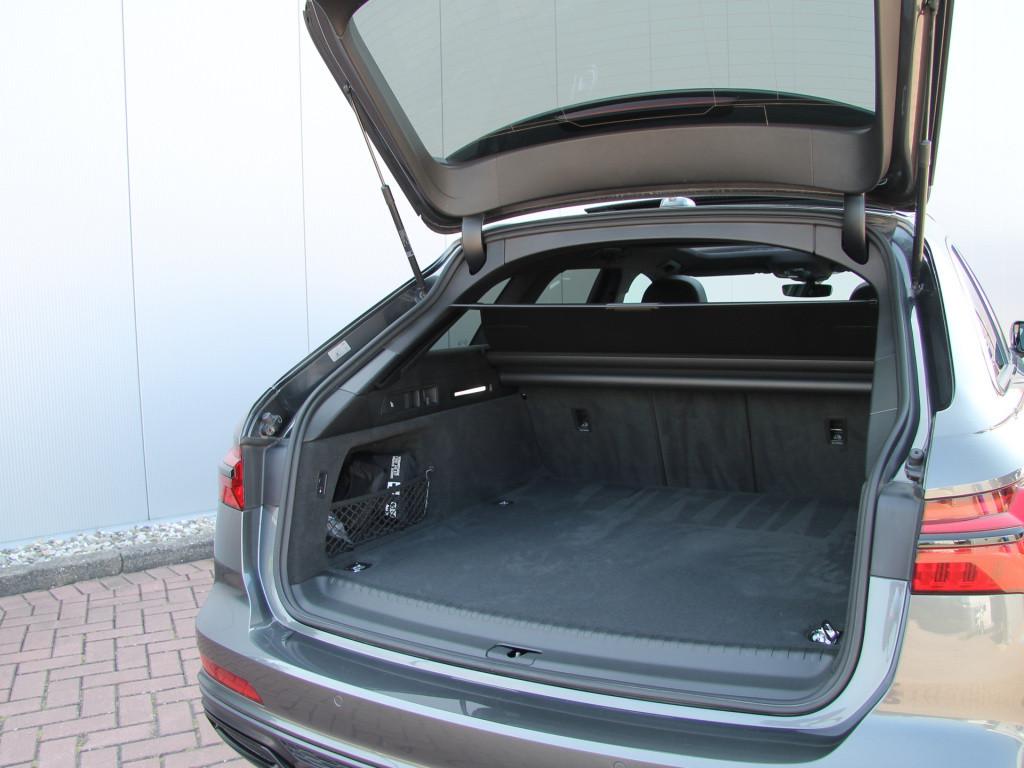 Audi A6 avant 55tfsi e hybrid 367pk quattro competition s-line | pano dak |