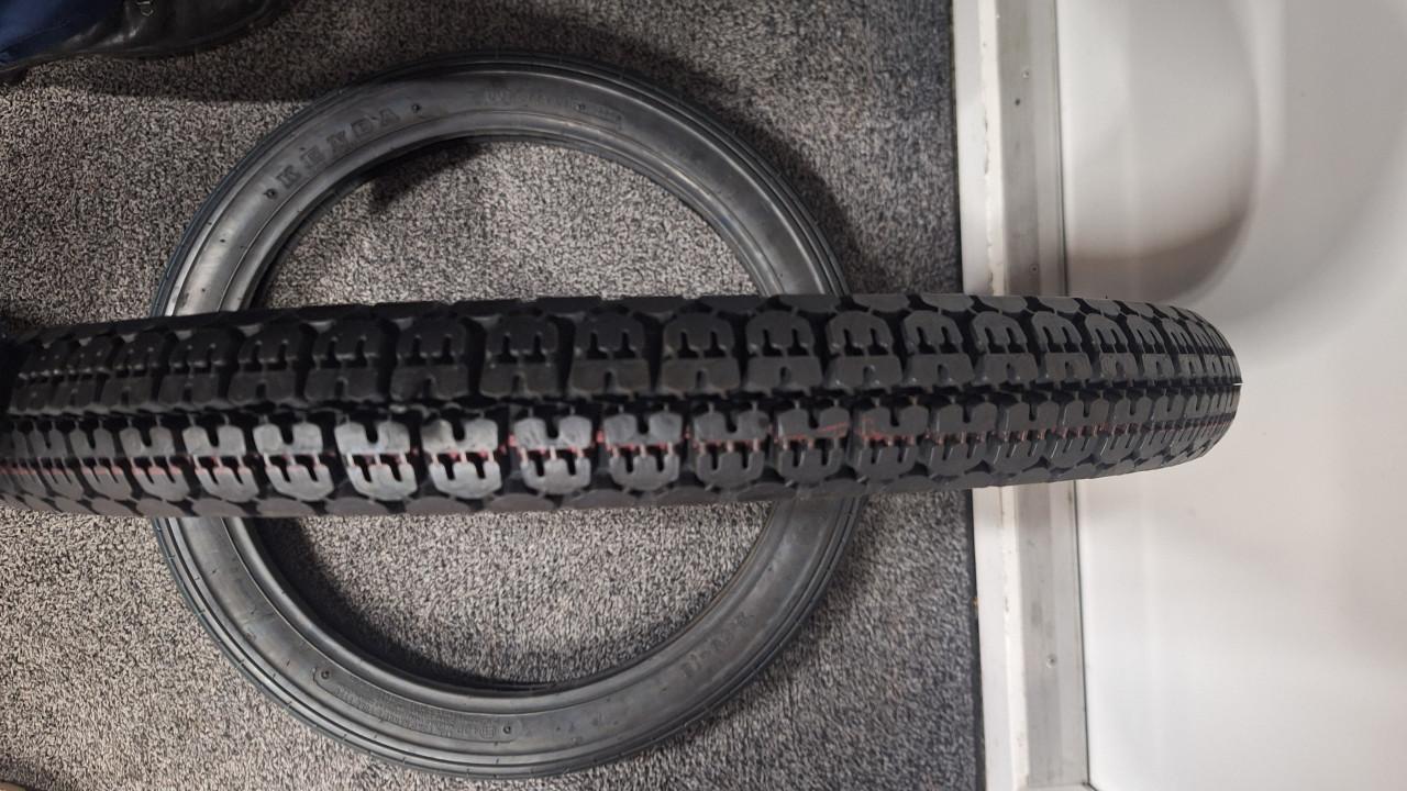 Bromfiets banden ( klassiek)