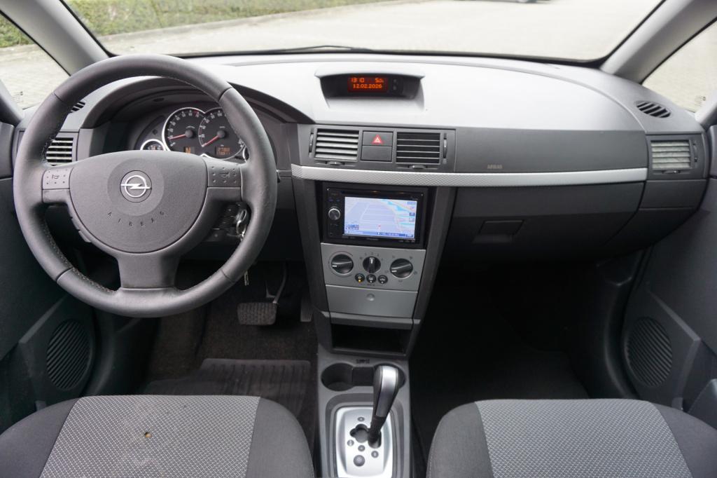 Opel Meriva 1.6-16v cosmo automaat - airco / navi / elektr. ramen / parkeer