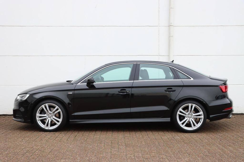 Audi A3 limousine 40 tfsi quattro advance sport 190pk s-tronic | trekhaak |