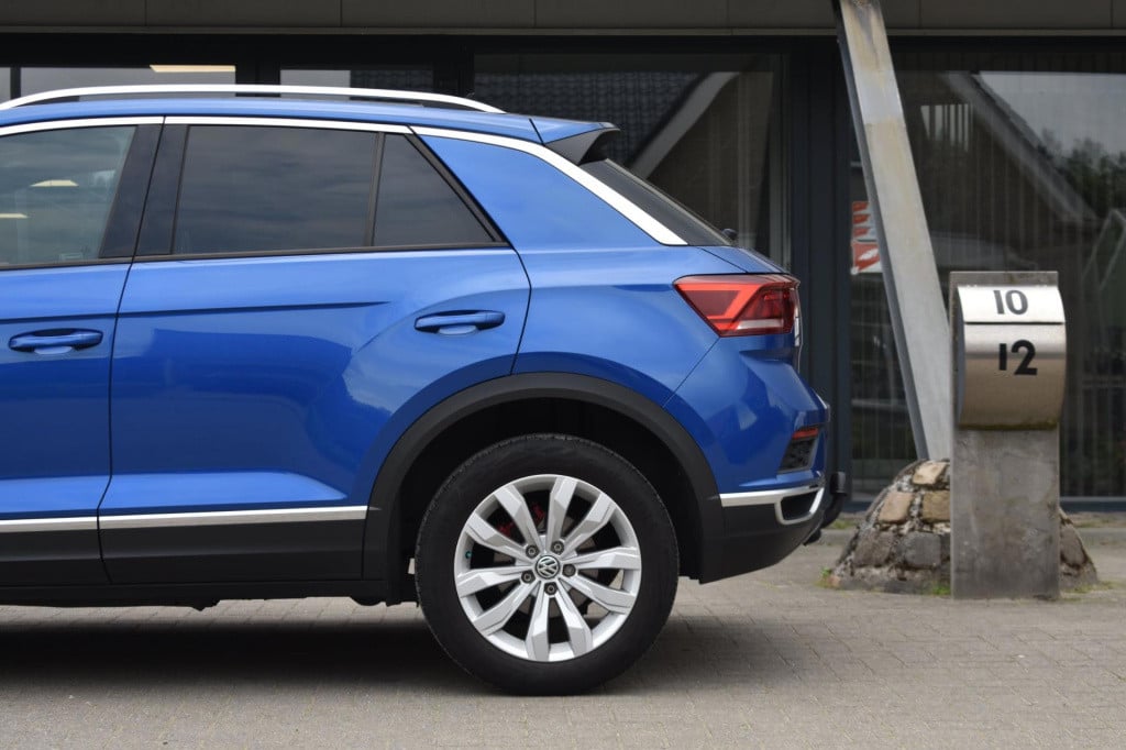 Volkswagen T-roc 1.0 tsi sport | virtual cockpit | trekhaak | camera | nap 