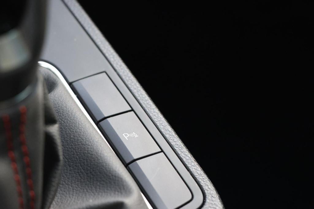 Seat Ibiza 1.0 ecotsi fr 95pk