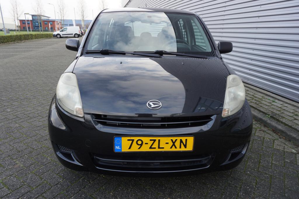 Daihatsu Sirion 2 1.3-16v prestige airco / elektr. ramen / nap