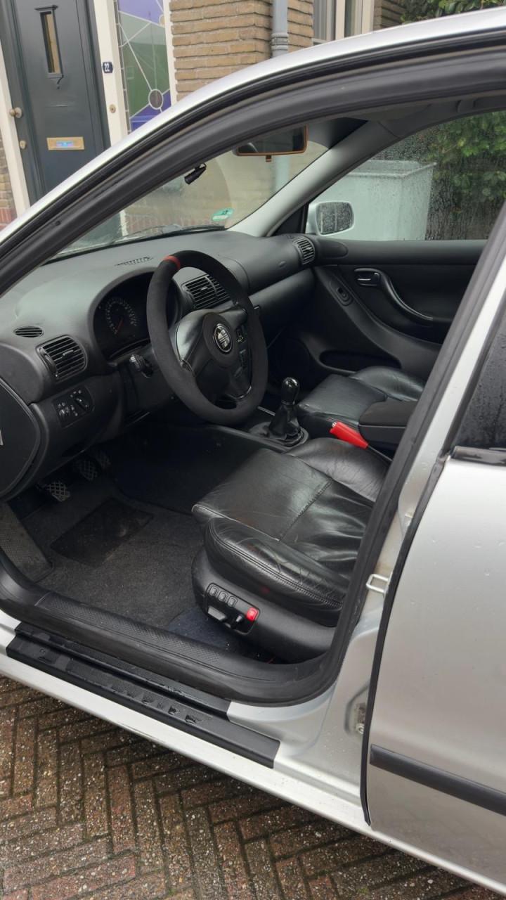 Seat Toledo 2.3 VR5 125KW 2003 Grijs