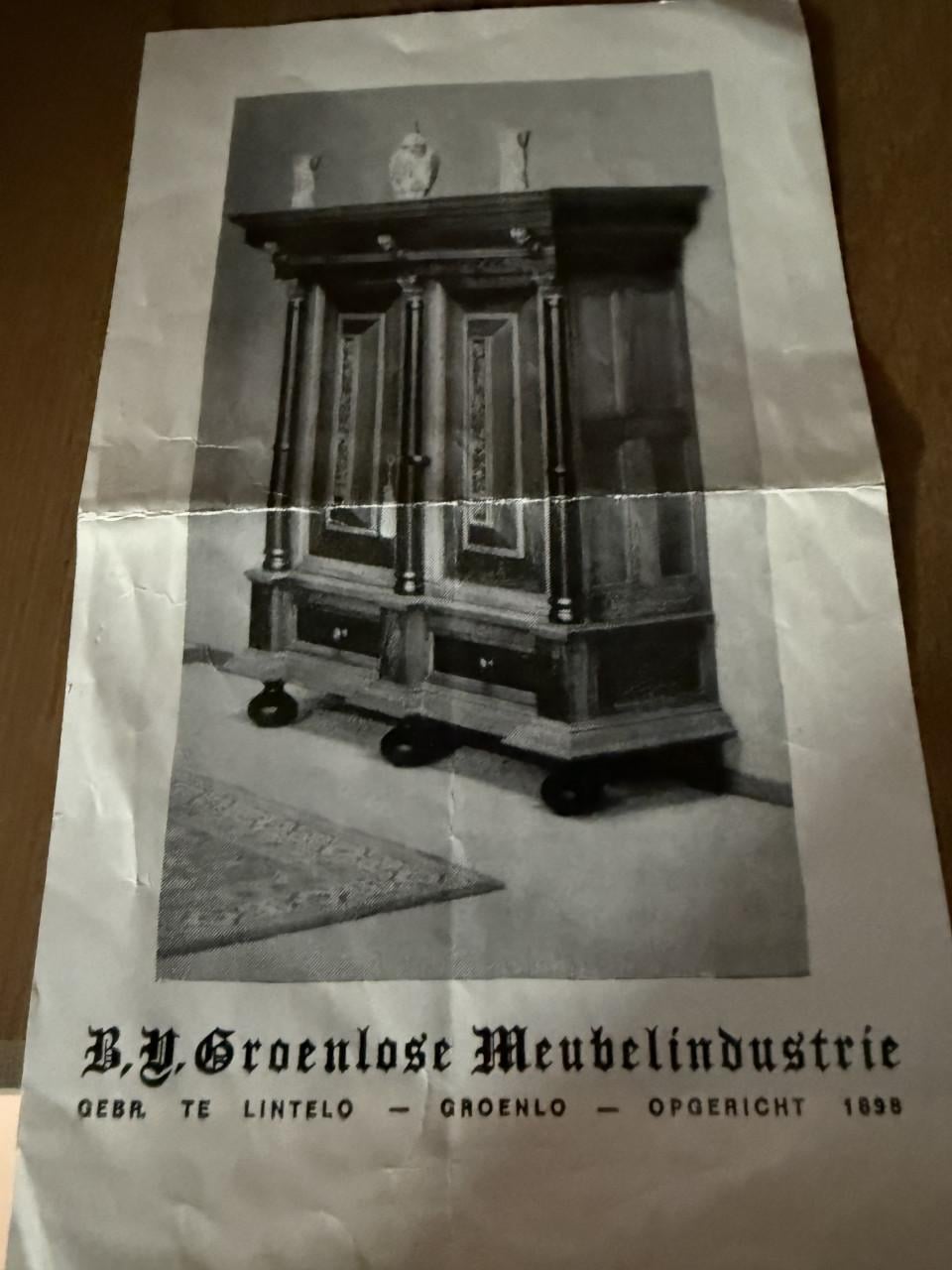 Originele Groenlose Kolomkast Origineel keur stempel in kast. Perfecte st.