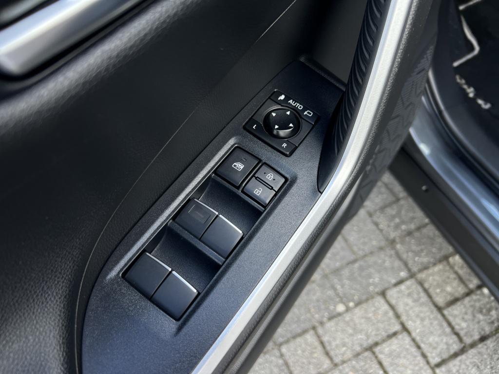Toyota Rav4 2.5 hybrid awd exec. | trekhaak | panodak |